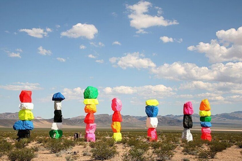 Seven Majic Mountains 