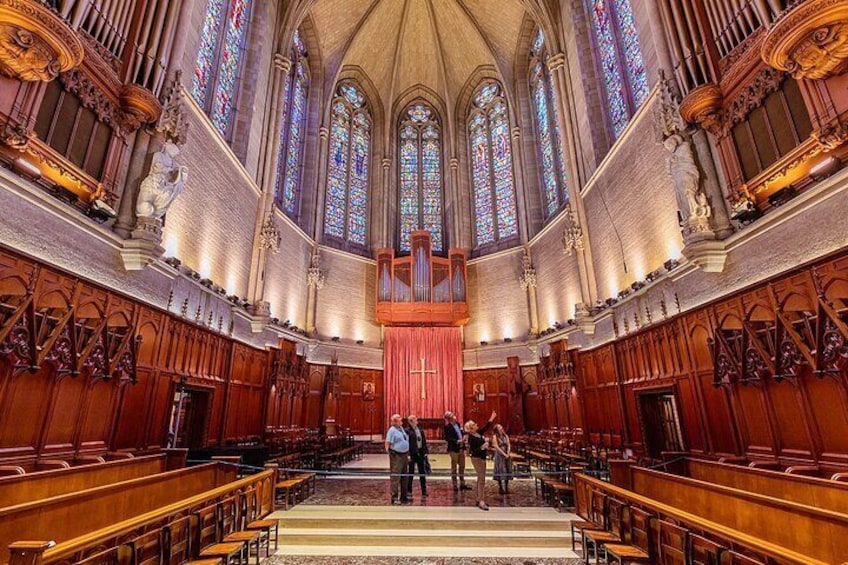 Private Grace Cathedral Walking Tour in San Francisco
