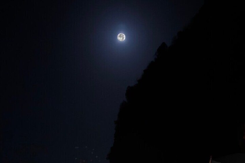 Panoramic tour under the stars with tasting on board