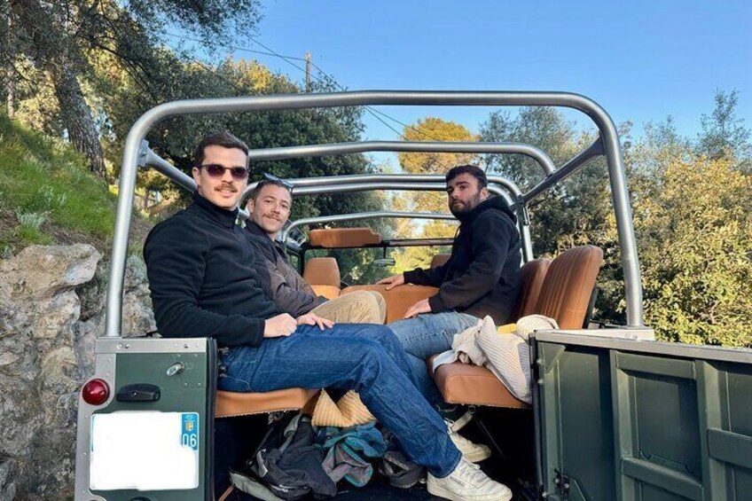Nice Wine tasting in the hinterland in Defender