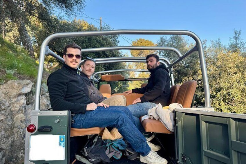 Nice Wine tasting in the hinterland in Defender