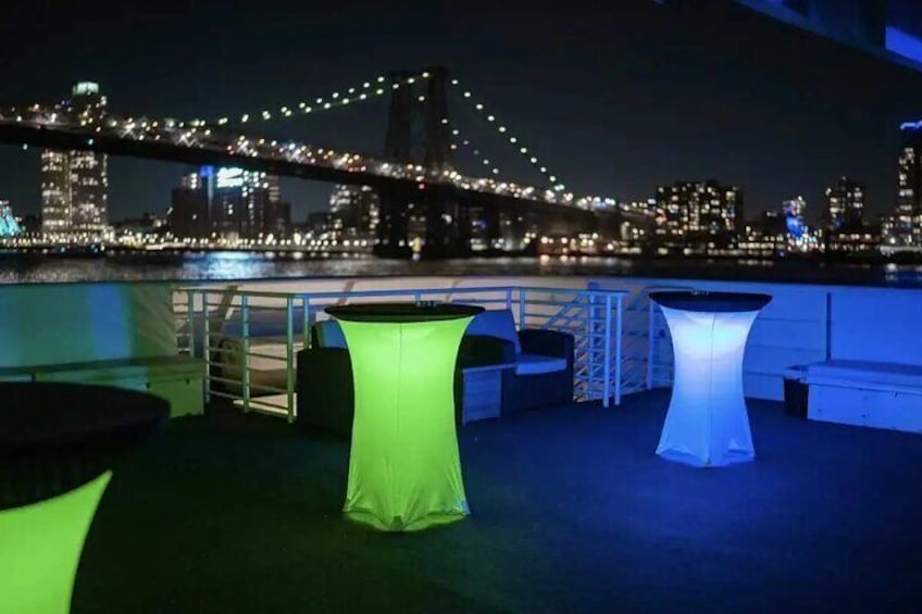 Premier 4th of July NYC Fireworks Cruise Aboard the Cloud 9 Yacht