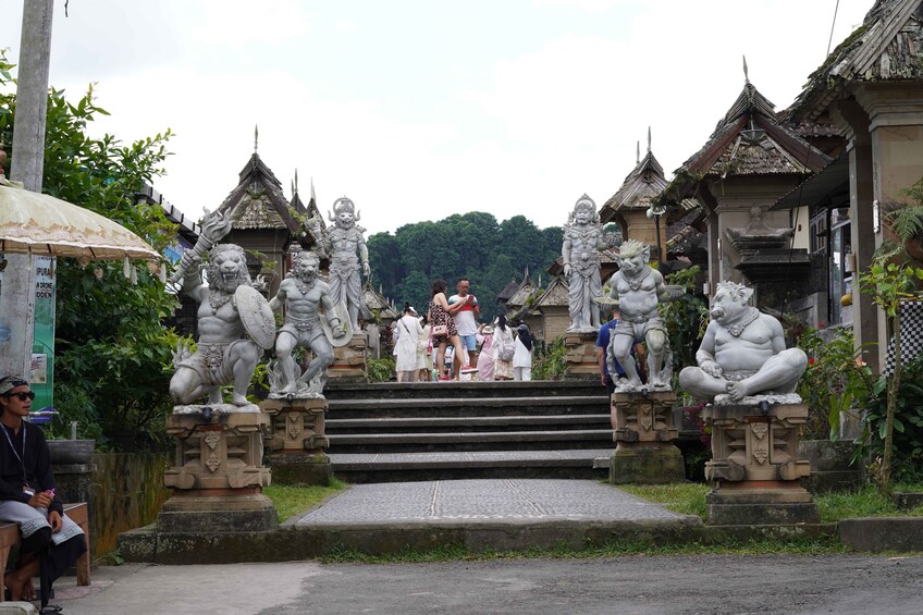 Penglipuran Entrance Ticket and Food Included