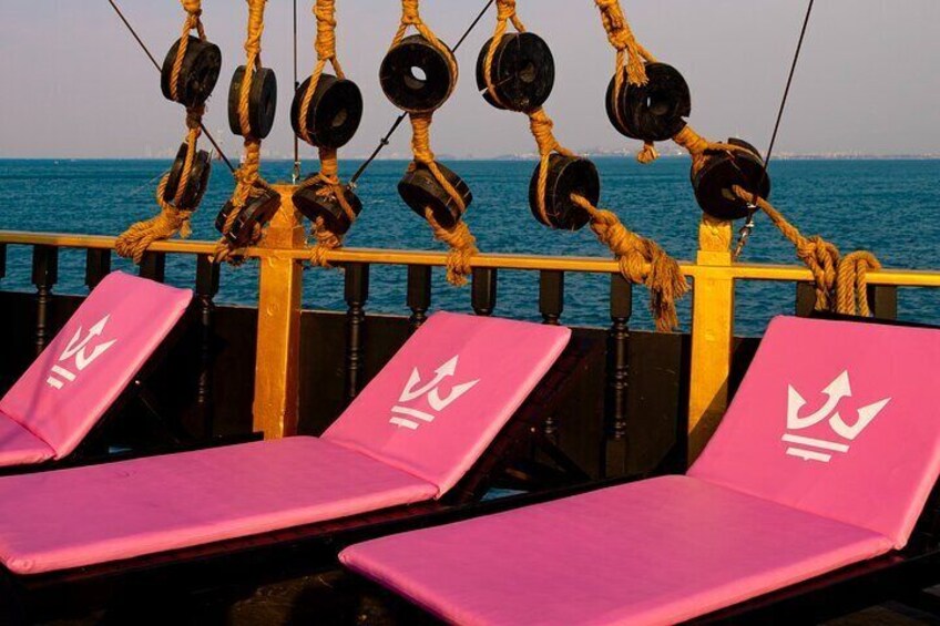 Black Pearl Pattaya Trip: Pirate Adventure with Water Activities