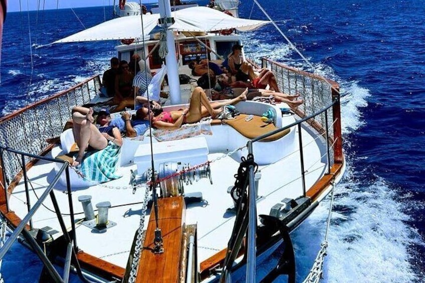Full Day Boat Cruise to Ithaka with Swim Stops