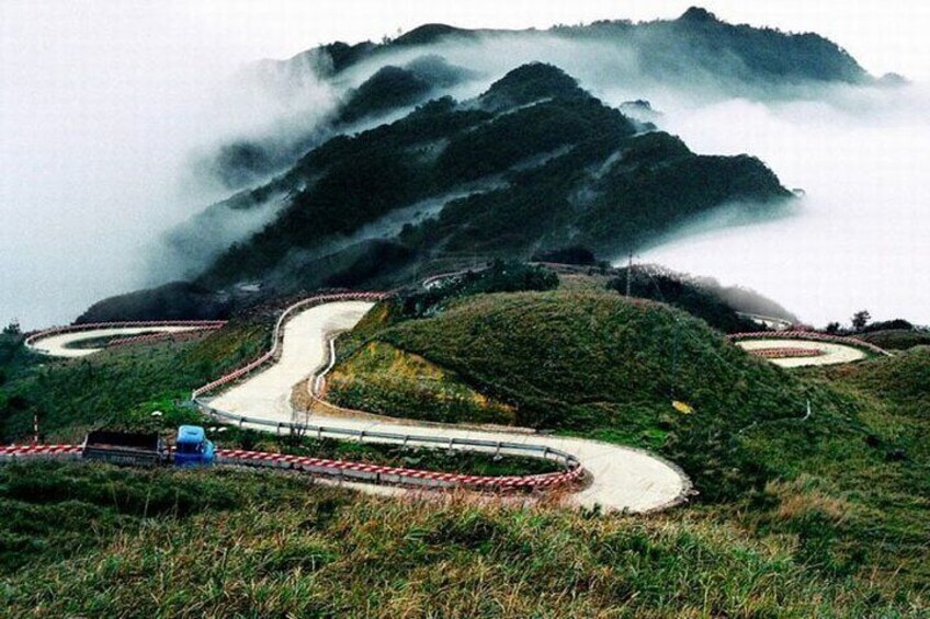 Hue Imperial City - Hai Van Pass exploring from Da Nang