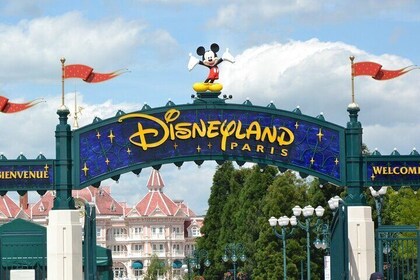 Disneyland Paris with Transport to 1 or 2 Parks