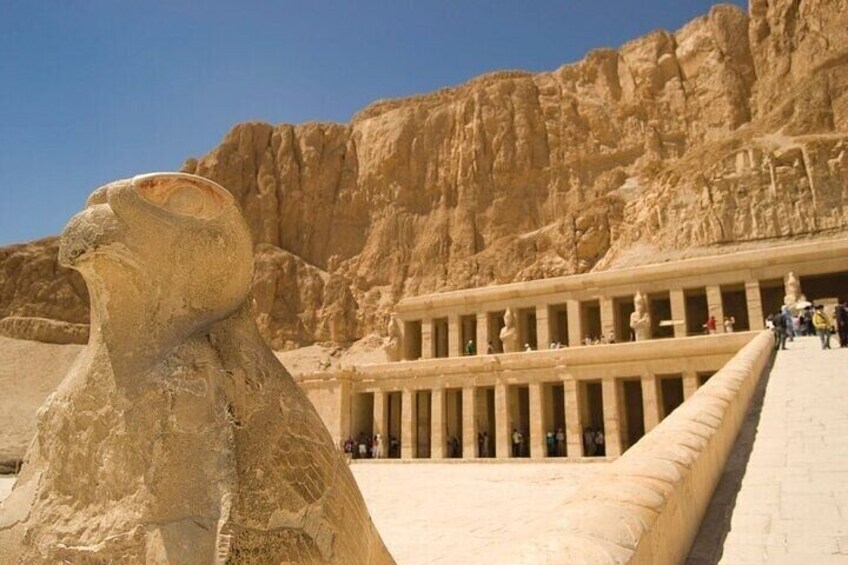 Luxor Full-Day Adventure by Plane & Guided Tour–Sharm El Sheikh