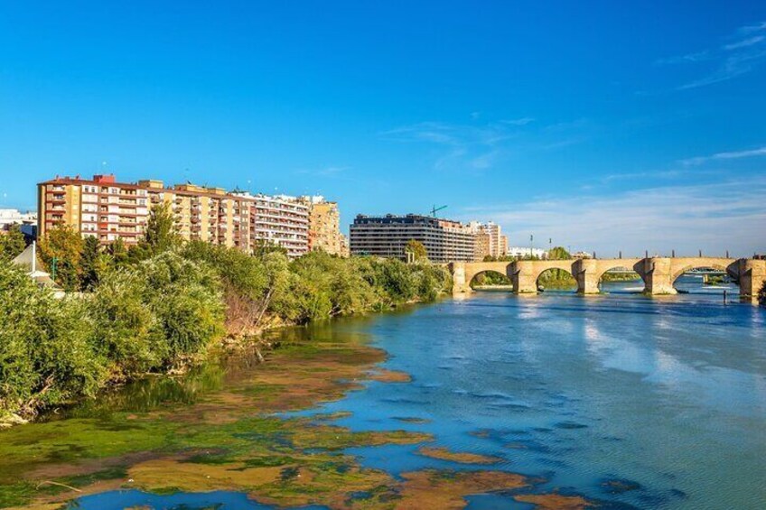 Zaragoza Scavenger Hunt and Highlights Self-Guided Tour