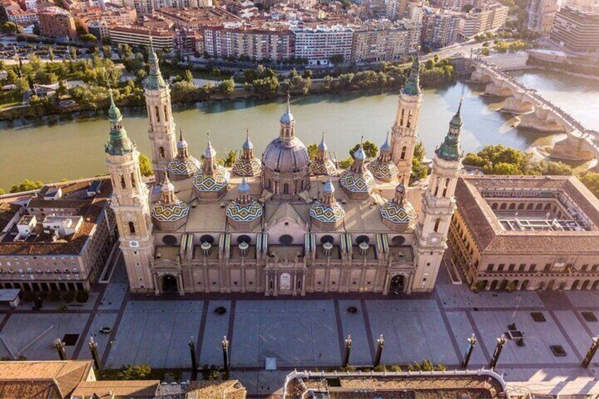 Zaragoza Scavenger Hunt and Highlights Self-Guided Tour