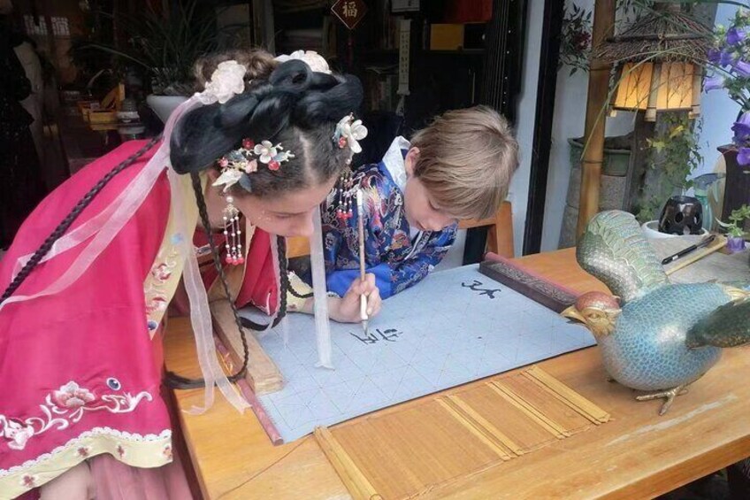 Shanghai Calligraphy Workshop & Tour in Qibao Ancient Town