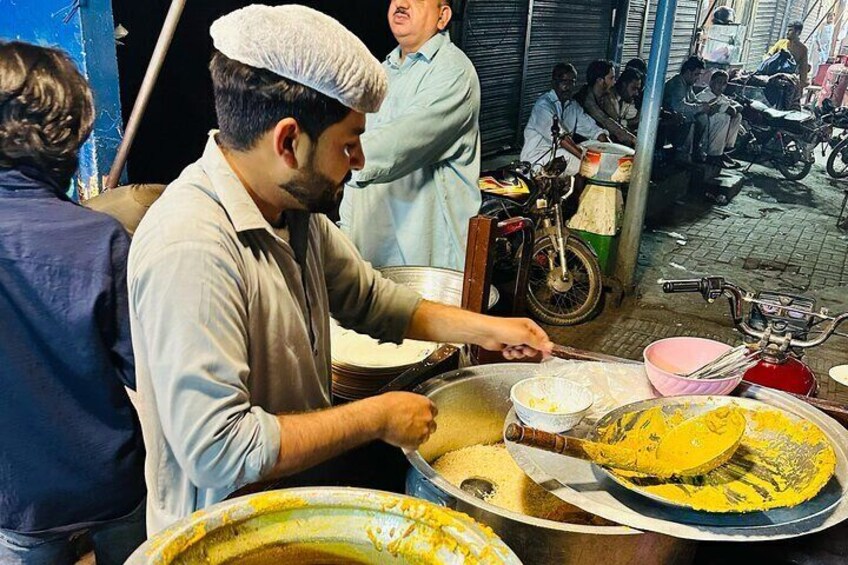 Private Lahore Complete Night Food Tour