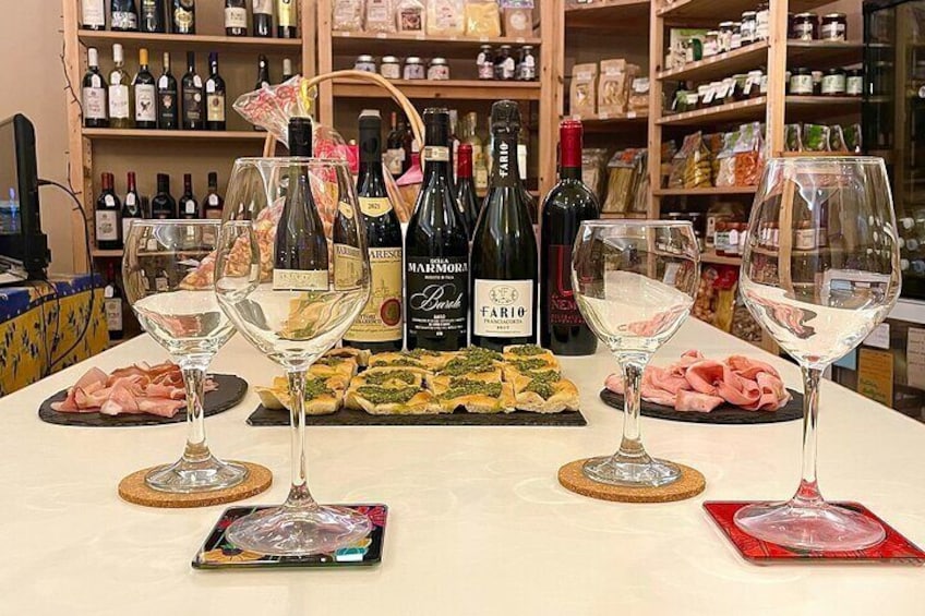 Wine Tasting in Genoa Near the Cruise: “the Best Italian Wine”