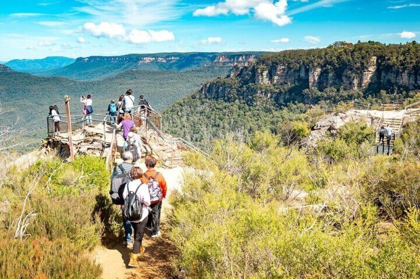 Spectacular Blue Mountains lookout
