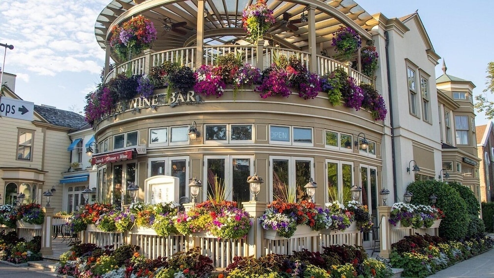 From Toronto: 5-Day Eastern Canada Small-Group Tour
