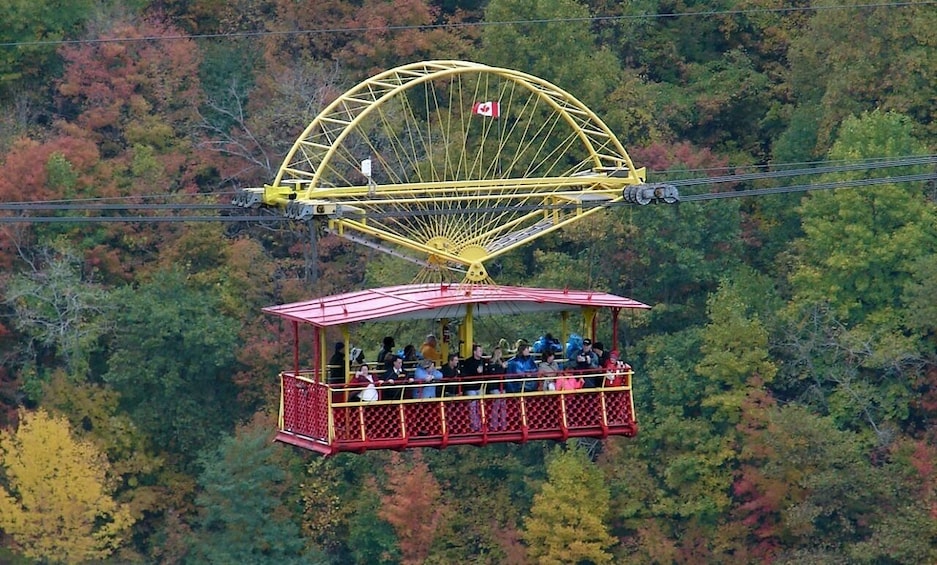 Small group:Toronto&Montreal&Quebec&Niagara Falls 5-Day Tour