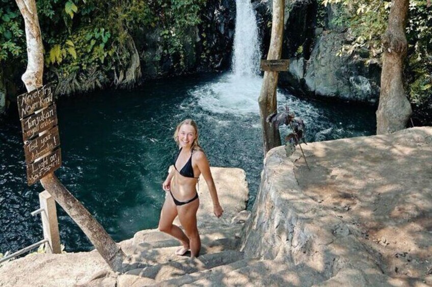 Aling-Aling Waterfall