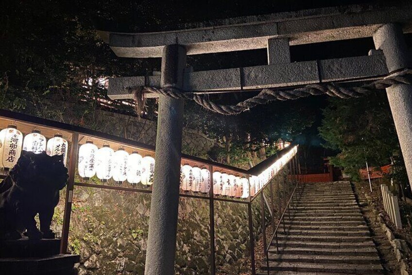 At the bottom of the trail, there is a small shrine waiting quietly.