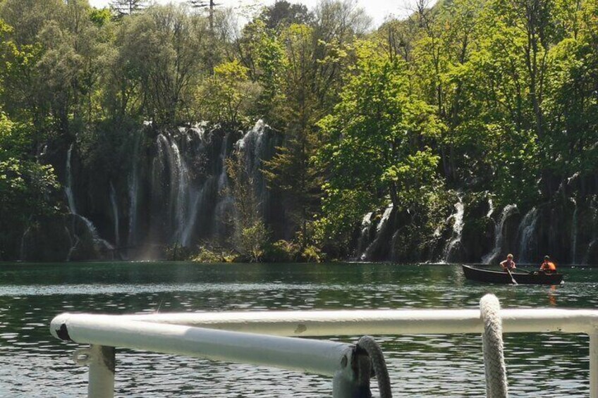 Plitvice Lakes Group Walking Tour with Local Guide