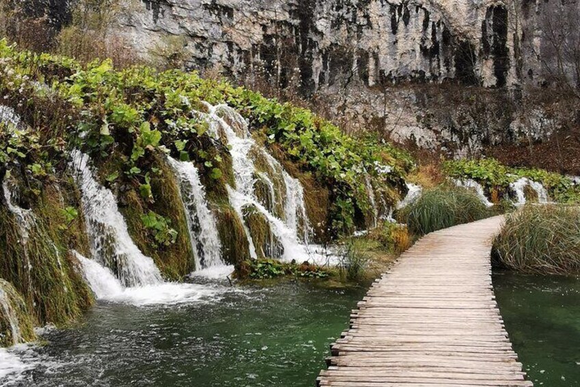 Plitvice Lakes Group Walking Tour with Local Guide
