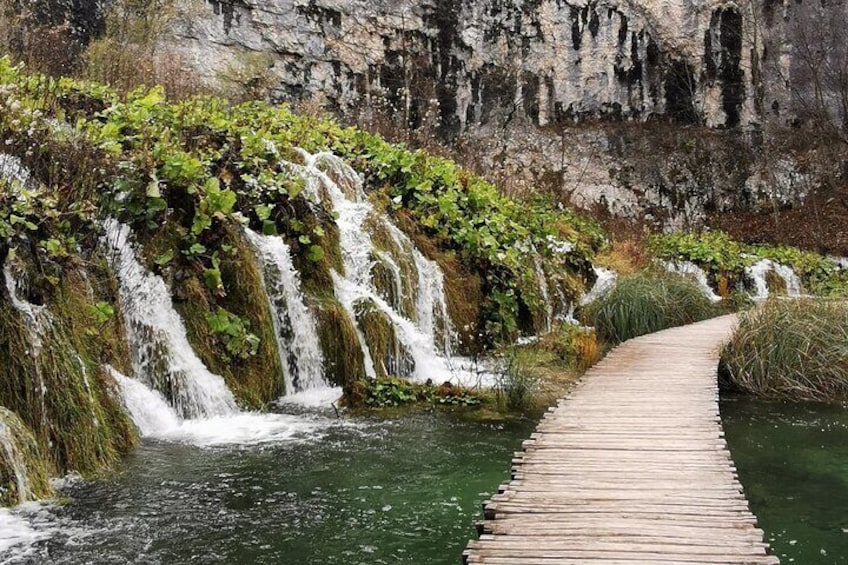 Plitvice Lakes Group Walking Tour with Local Guide