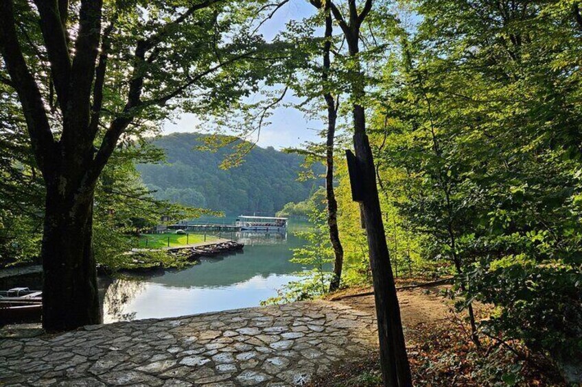 Plitvice Lakes Group Walking Tour with Local Guide