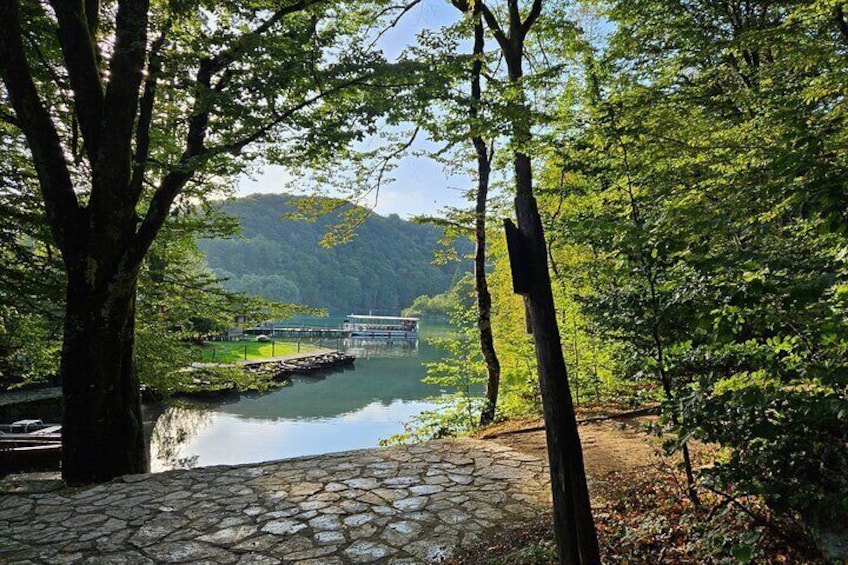 Plitvice Lakes Group Walking Tour with Local Guide