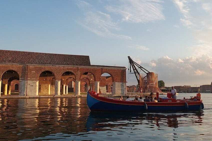 Sunset and Prosecco in Bragozzo in Venice