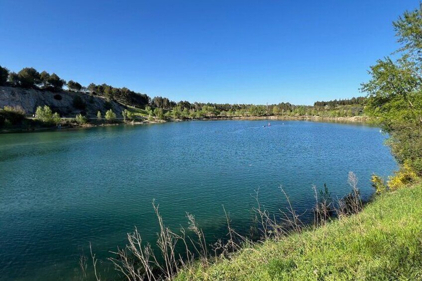 Montpellier Nature-Guided Ride to Lake Cres by Electric Bike