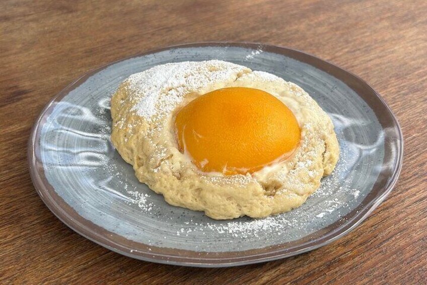 refined yeast braid with peach