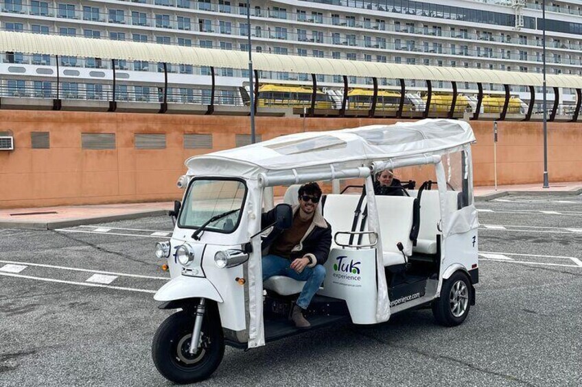 Discover Malaga 60 Minute Private Tour in Tuk tuk