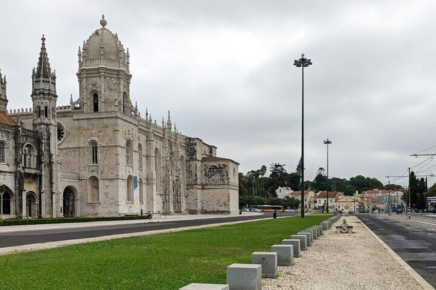 Lisbon: Full-Day Premium Sightseeing Tour