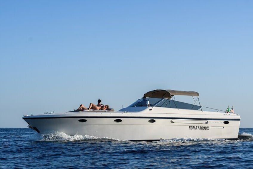 Luxury Private Tour Capri and Positano on Itama Yacht