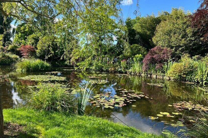 Giverny and Auvers sur Oise Private Tour from Paris
