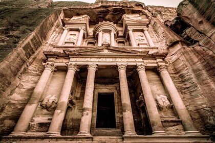 Petra Full-Day Guided Tour with Transfers - From Aqaba City 