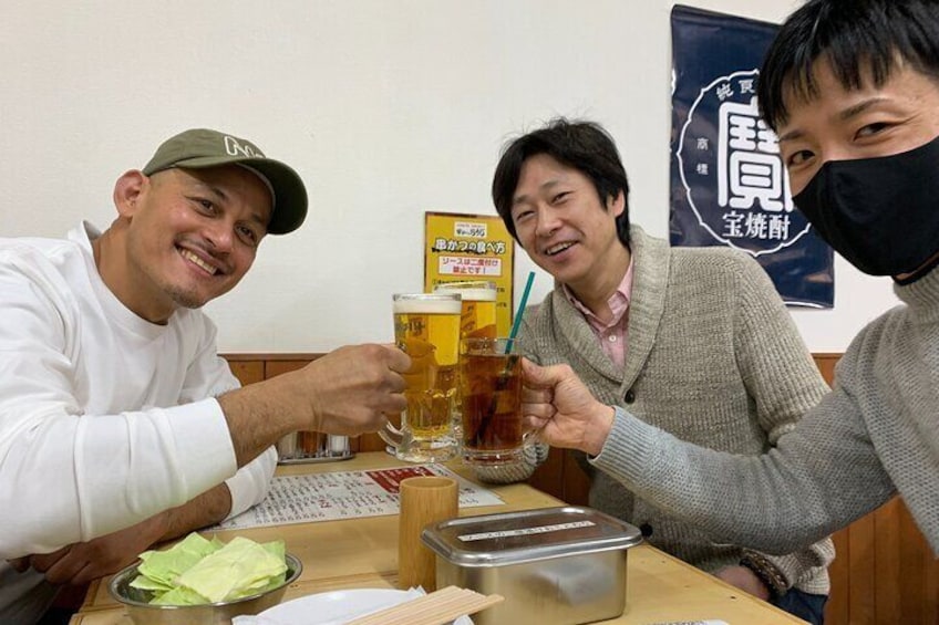 Nishinomiya: Sake and Food Bar Hopping Tour with Guide