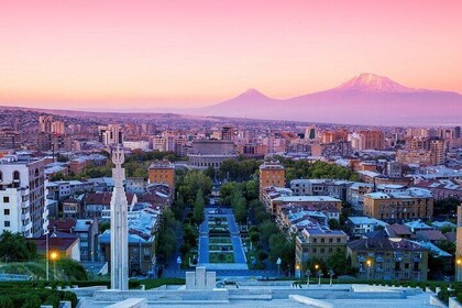 Scopri Dilijan Lago Sevan e Yerevan da Tbilisi all'Armenia