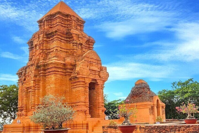Cham Poshanu Tower