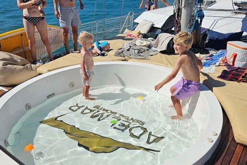 2 Hour Catamaran Tour with Jacuzzi and Sea Bath