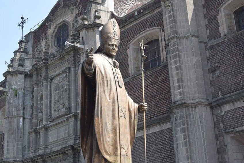 Private Tour in Our Lady of Guadalupe Basilica