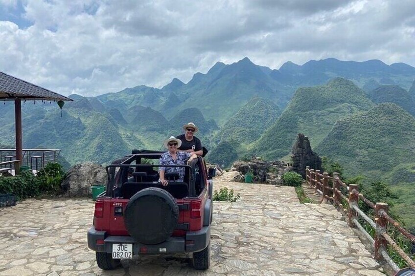 2 Day Ha Giang Jeep Tour