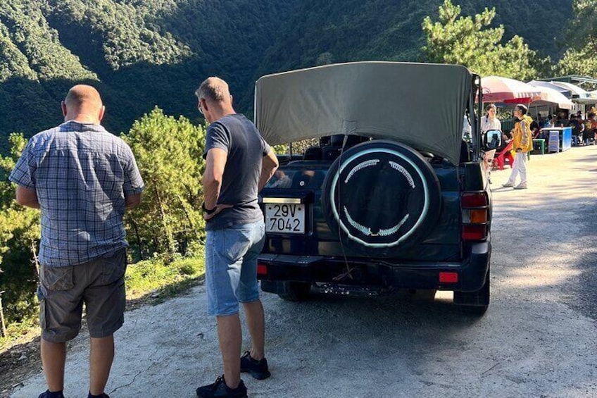 2 Day Ha Giang Jeep Tour