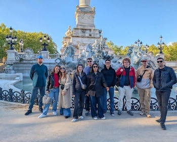 The Best of Bordeaux Walking Tour + 1 Glass of Wine