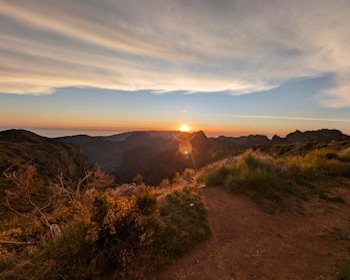 Madeira: Pico Arieiro Sunset with Stairway to Heaven Option