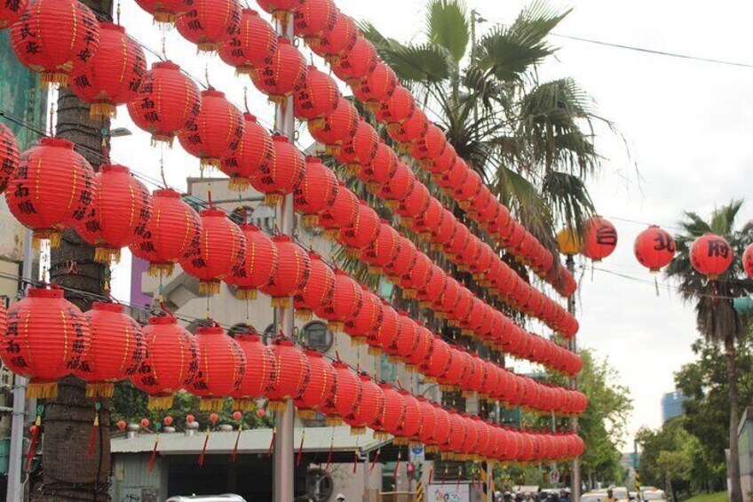 Taipei Urban E-bike Tour Experience