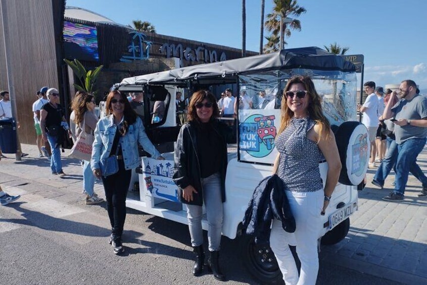 Private Tour with Tuktuk in Valencia