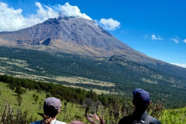 Hiking in Iztaccihuatl Volcano