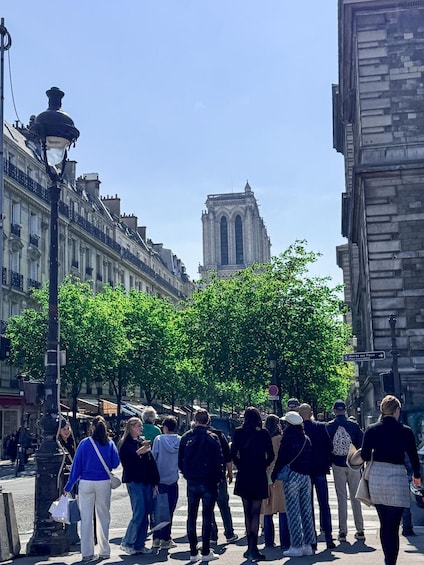 Paris: Notre Dame Cathedral Tour & French Pastry Tasting