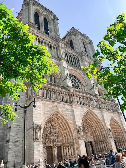 Paris: Notre Dame Cathedral Tour & French Pastry Tasting