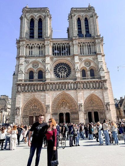 Paris: Notre Dame Cathedral Tour & French Pastry Tasting